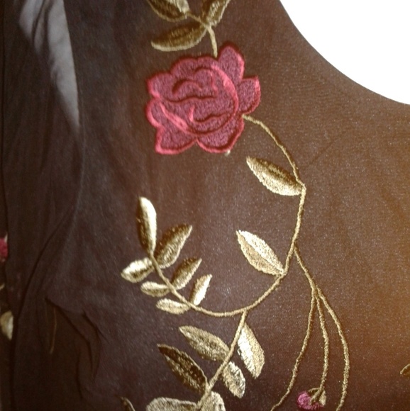 🥀 Charter Club Women's Black w/Embroidered Roses Blouse🥀 - Picture 2 of 7